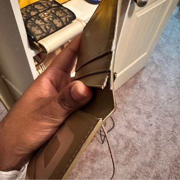 Louis Vuitton Epi Cardholder - Picture 9 of 11